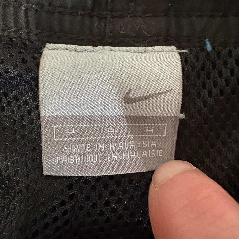 Nike Men's Black Athletic Shorts - Picture 3 of 9